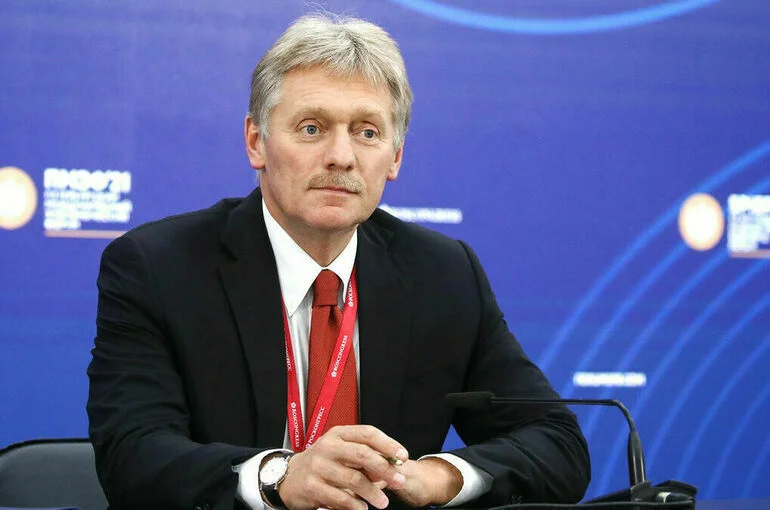 Песков: Накачивание оружием Украины и других стран угрожает безопасности континента