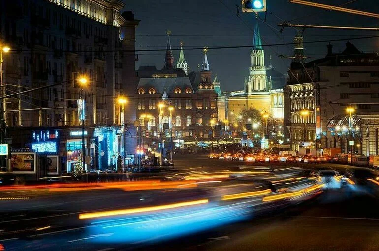 В Москве 28 апреля пройдет первая ночная тренировка парада Победы