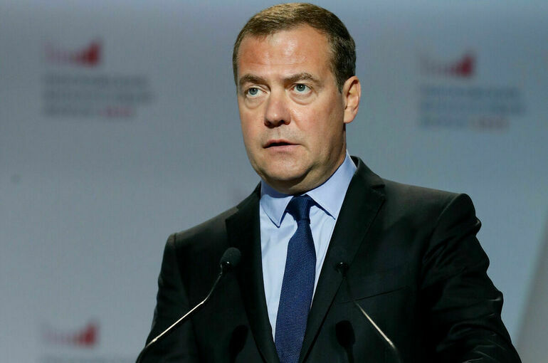 Медведев: Зеленскому не нужен мирный договор, для него это конец