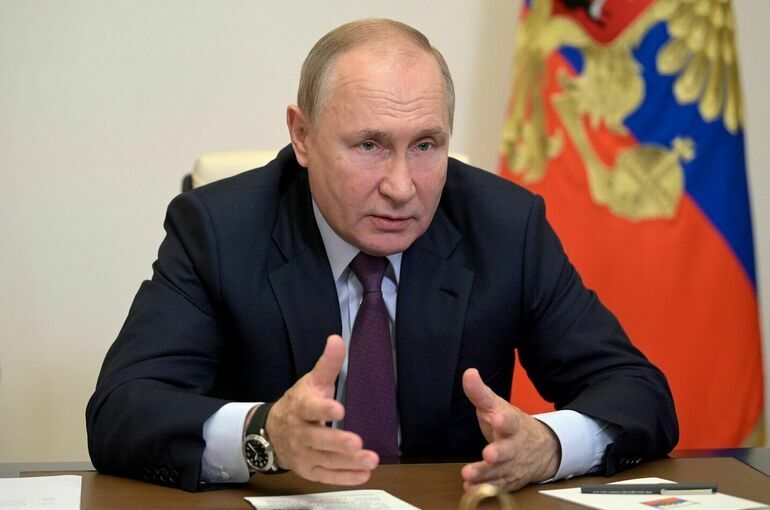 Путин заявил, что одной «Википедии» недостаточно для получения информации