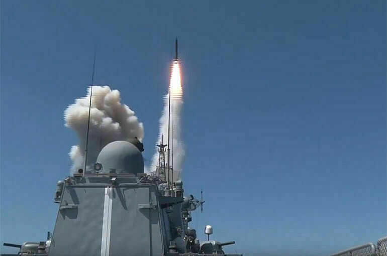 Минобороны РФ сообщило об уничтожении резервуаров с топливом для ВСУ