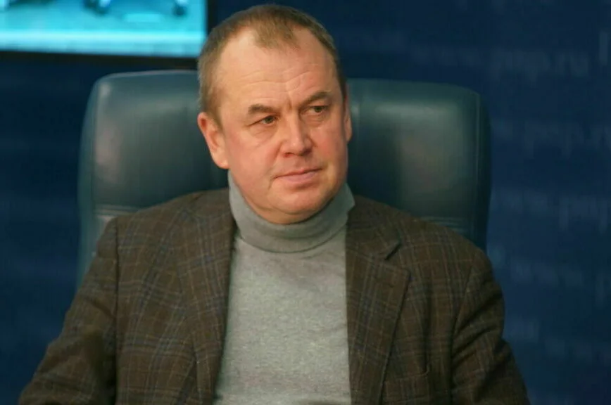 Станислав Наумов

