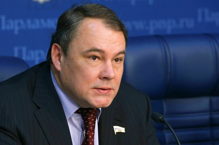 Толстой: Госдума планирует провести пять пленарных заседаний до конца мая