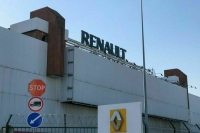 Глава Renault назвал очень болезненным уход из России