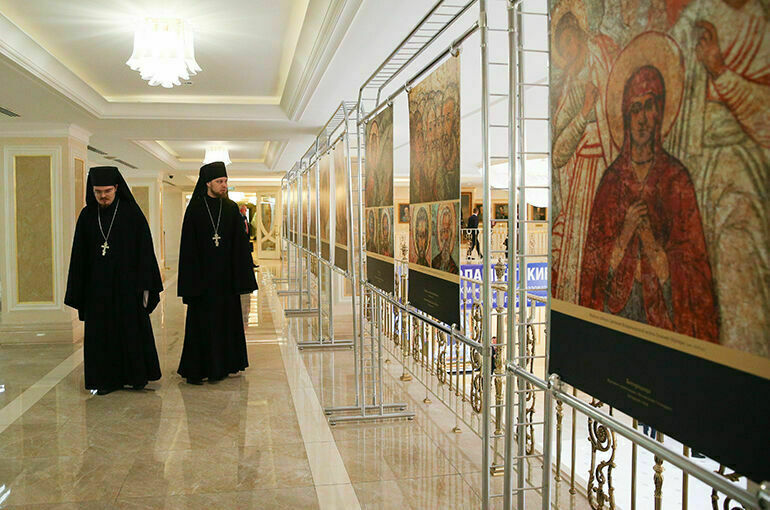 В Совете Федерации показали «Лики древнего собора»
