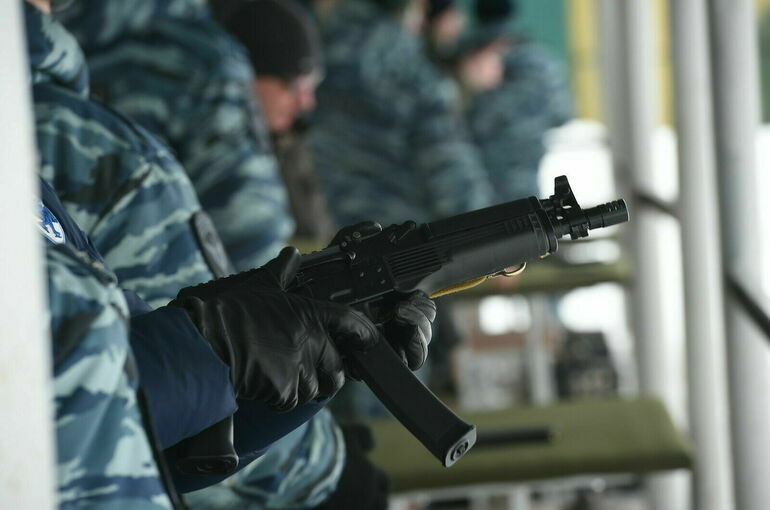 Группировку украинских силовиков в 16 тысяч человек окружили в ЛНР