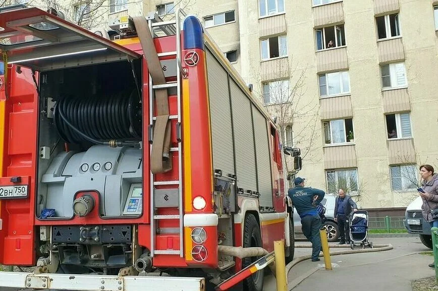 За какое время должны приехать скорая, пожарная и полиция