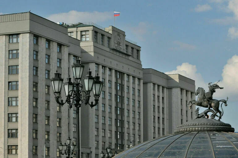 В Госдуме наградили финалистов конкурса «Расскажи миру о своей Родине»