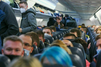 Пассажирам с детьми предлагают разрешить выбирать места в самолете бесплатно  