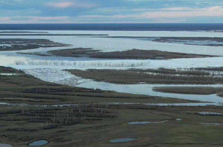 В пригородах Якутска ввели режим ЧС из-за паводка