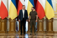 Захарова: Зеленский фактически легализовал захват Украины Польшей