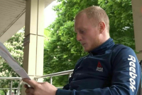 Ученик из Подмосковья поддержал лишившегося ног командира взвода из ДНР