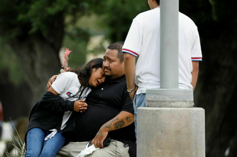 При стрельбе в техасской школе погибли 18 детей