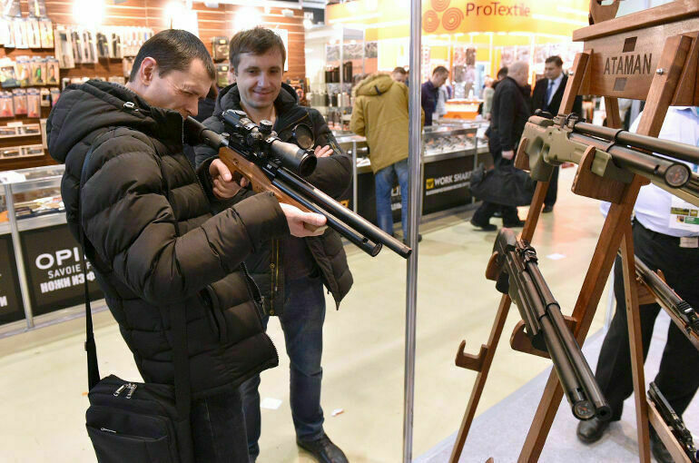 Комитет Госдумы поддержал законопроект об ужесточении контроля за выдачей оружия
