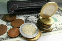 Курс евро на Мосбирже превысил 71 рубль