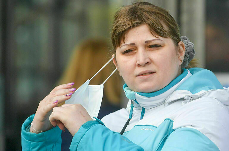 В Псковской области отменили обязательное ношение масок