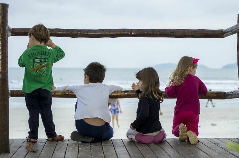 Миронов: Для российской семьи должно стать нормой иметь трех детей