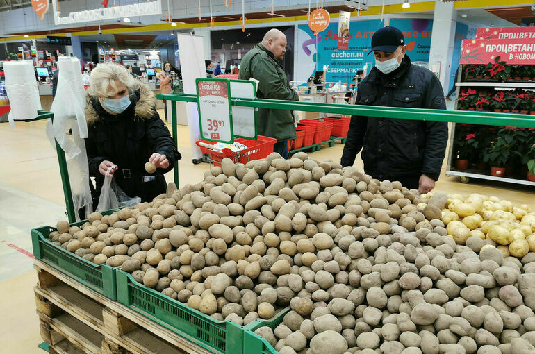 В России подорожали картофель, спички и авиабилеты