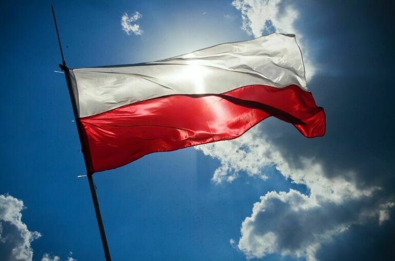 Польша с 1 июля прекратит выплату пособий беженцам с Украины