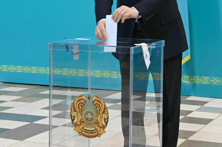 В Казахстане поправки в конституцию поддержали 77,18 процента избирателей