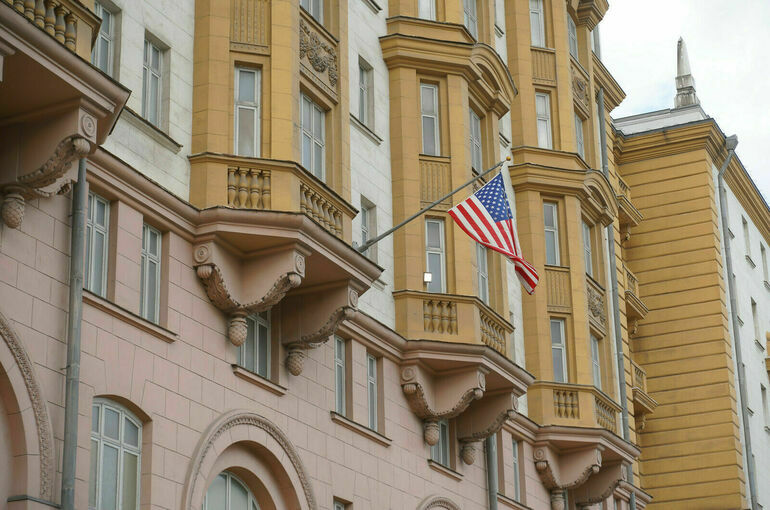 Посол США в России не исключил закрытия посольств в Москве и Вашингтоне