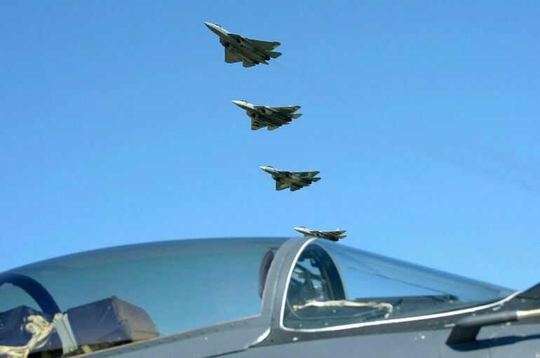 Россия применила 4 объединенных в сеть истребителя Су-57 в ходе спецоперации