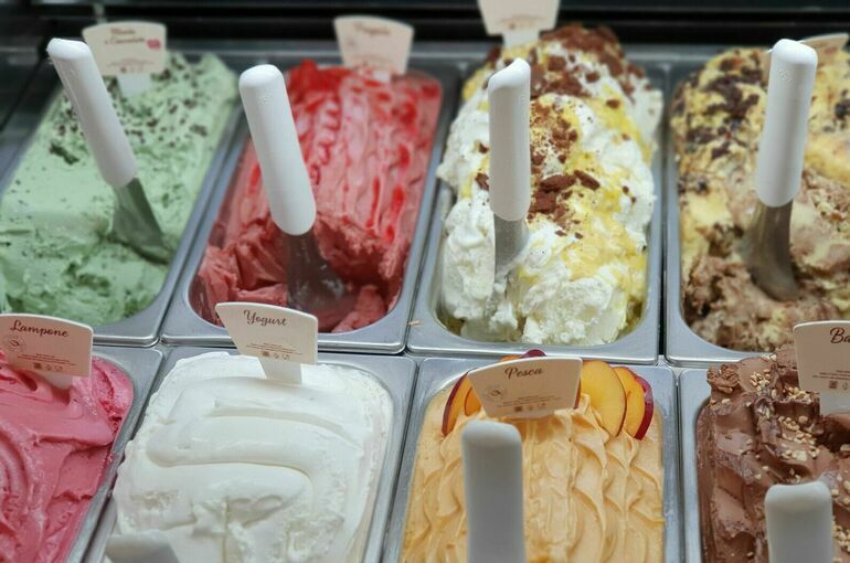 Диетолог рассказала, как выбрать полезное мороженое