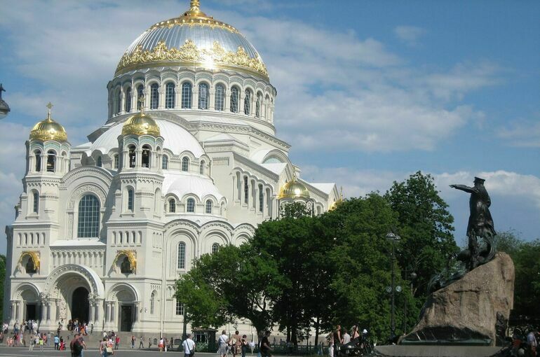 Власти Петербурга рассказали о развитии туристического потенциала Кронштадта