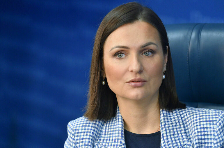 Буцкая: Можно дать женщинам право получать «декретные» в нескольких местах работы