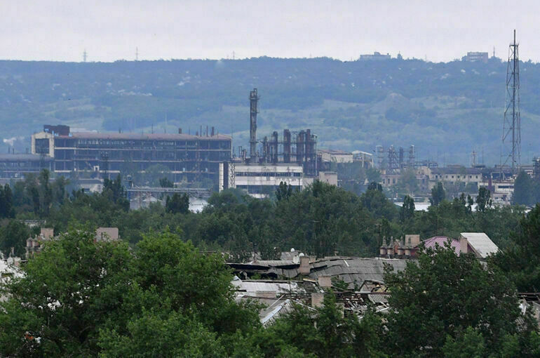 Украинские подразделения на заводе «Азот» в Северодонецке начали сдаваться в плен