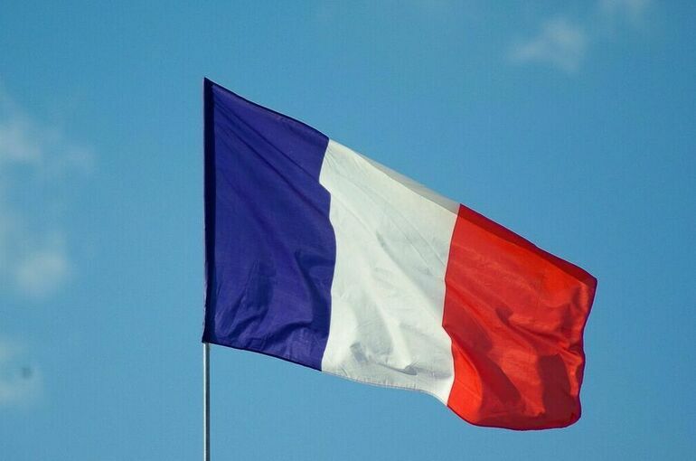 Во Франции явка на парламентских выборах составила менее 40 процентов