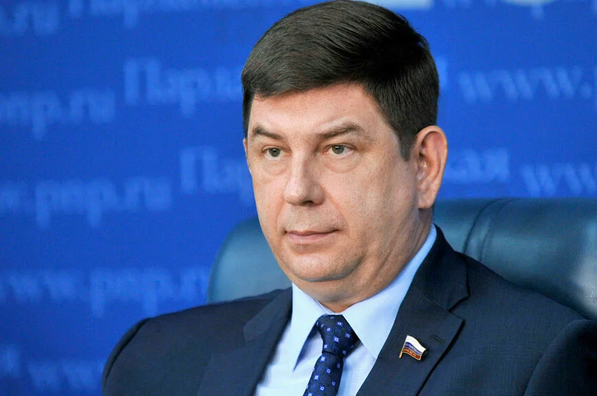 Виктор Смирнов.
