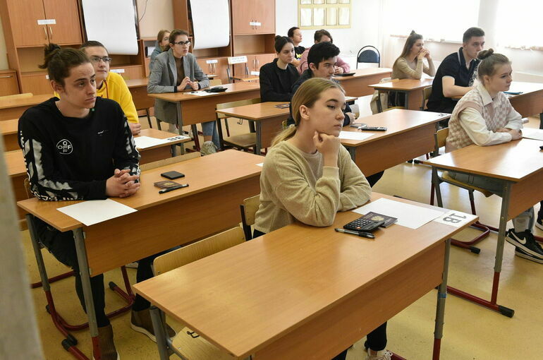Более 50 выпускников набрали максимальный балл на ЕГЭ в Петербурге