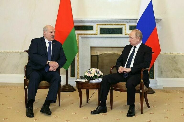 Путин и Лукашенко обсудили ситуацию с поставками удобрений на мировой рынок