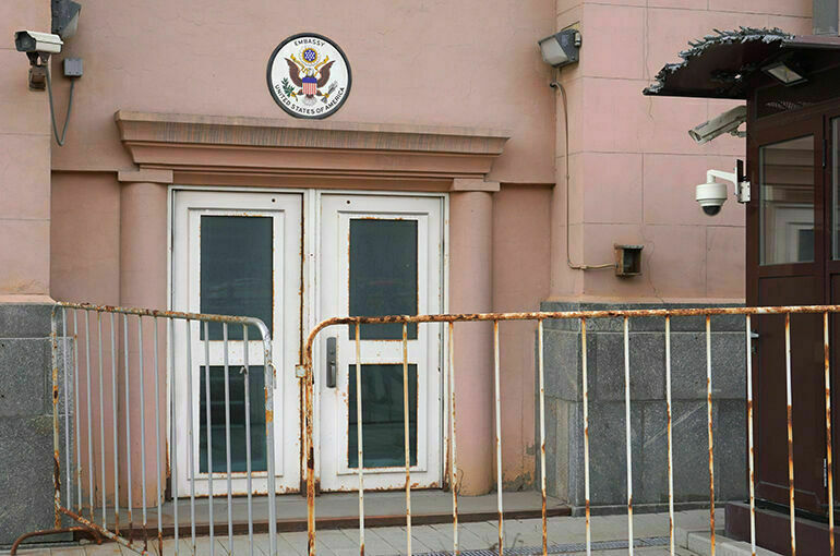 США введут санкции против 500 российских чиновников из-за украинского конфликта