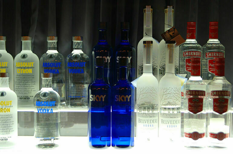 Финляндия запретила ввоз крепкого алкоголя из России в связи с санкциями ЕС