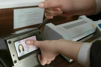 Жителям ЛНР и ДНР заменят водительские права на российские без экзаменов