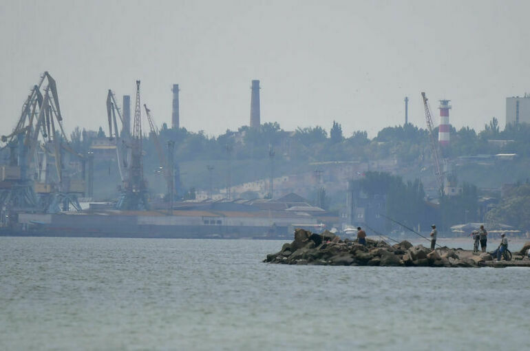 В Бердянске объяснили взрывы в городском порту работами по разминированию