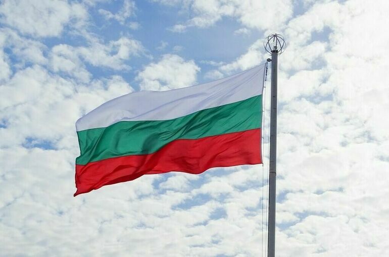 Болгария высылает 70 сотрудников посольства РФ в Софии