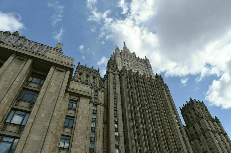 В МИД РФ подтвердили получение ноты Киева о введении визового режима