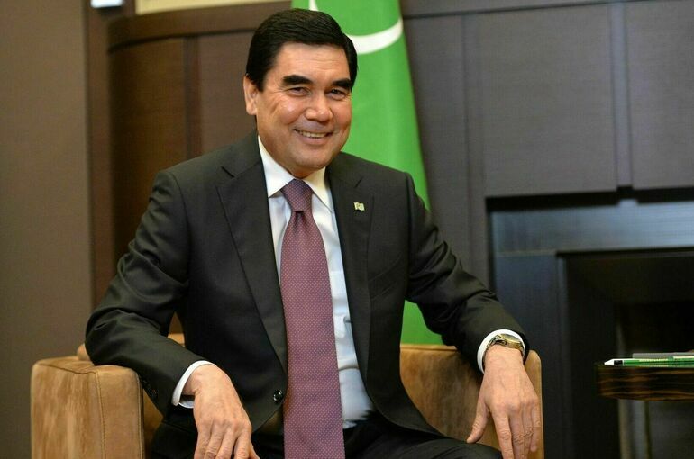 Путин подарил экс-президенту Туркмении сабли и шахматы