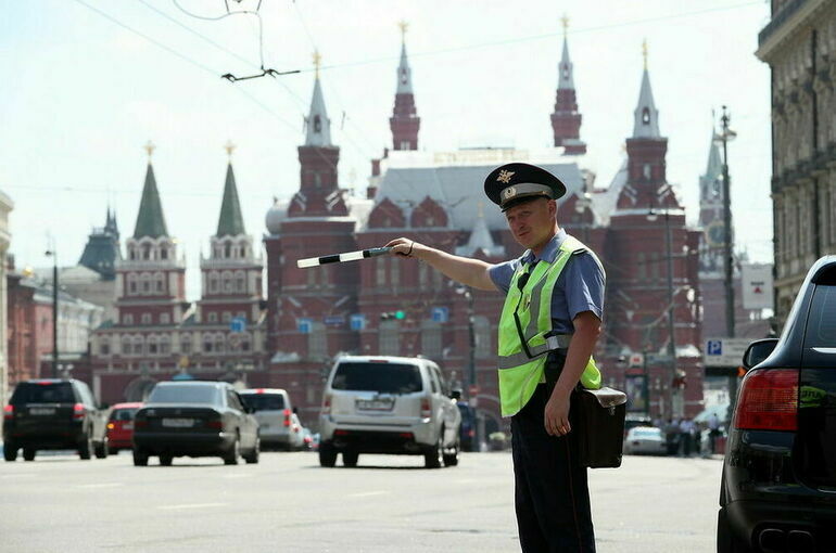 Матвиенко поздравила сотрудников ГИБДД с профессиональным праздником