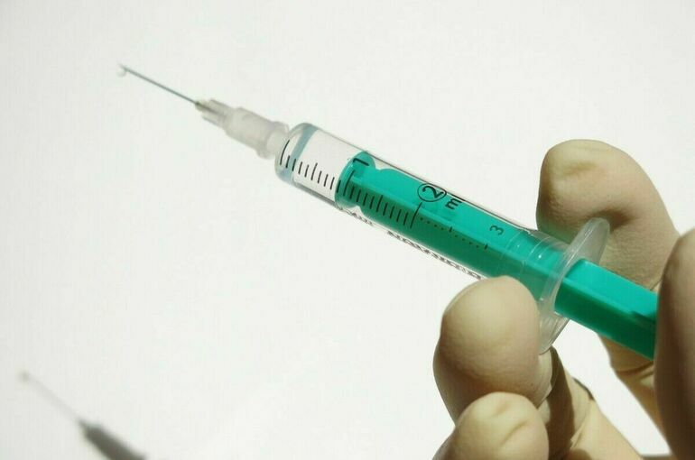 Американская компания прекратит поставки вакцин от кори и краснухи в Россию