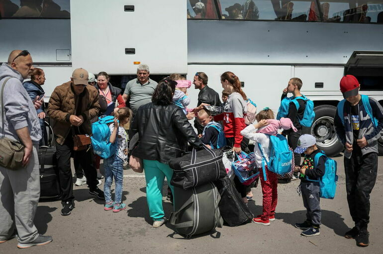 СМИ: Жители Польши были обмануты относительно положения беженцев с Украины  - Парламентская газета