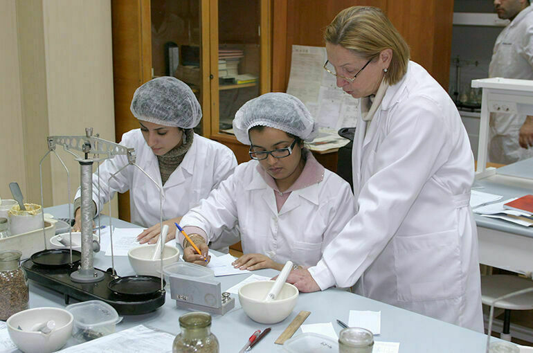 Студентов-медиков и фармацевтов внесут в госреестр