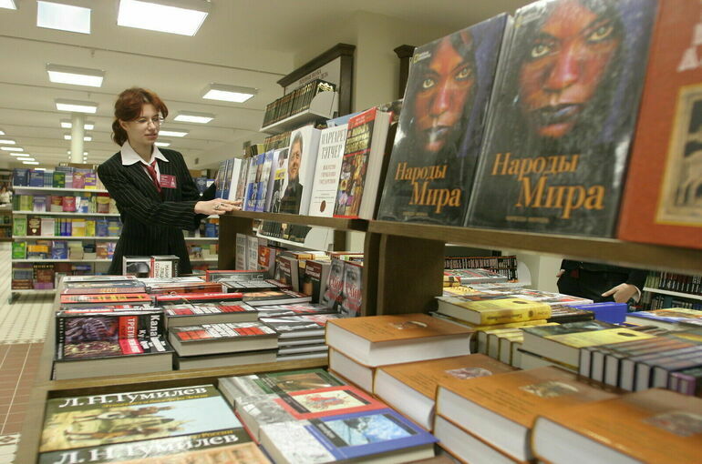 Шаргунов предложил сохранить статус социального предприятия для книготорговцев