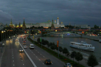 На центральных улицах Москвы ограничат скорость движения машин