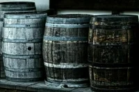 Юрлицам предложили разрешить хранить алкоголь вместе с другой продукцией