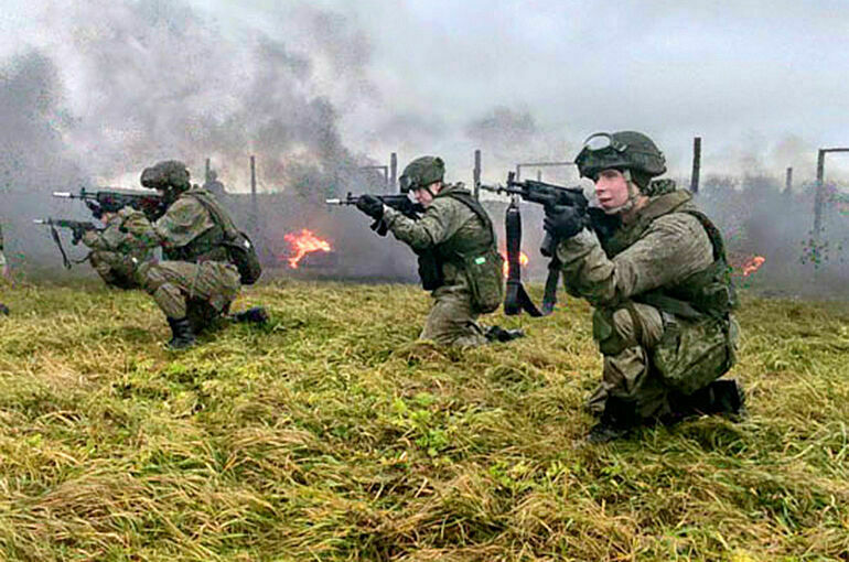 Около 500 морских пехотинцев участвуют в учениях в Калининградской области