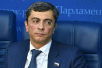 Гутенев поддержал кандидатуру Мантурова на пост вице-премьера